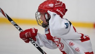 开云体育入口客服-英超球队体能监控技术助力赛季中期负荷平衡，英超体育